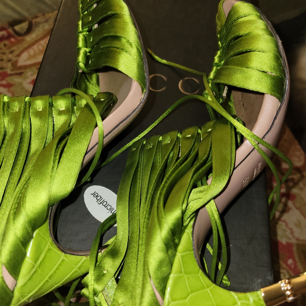 Gucci Women's Vibrant Green Lace-Up Sandals - Picture 3 of 7